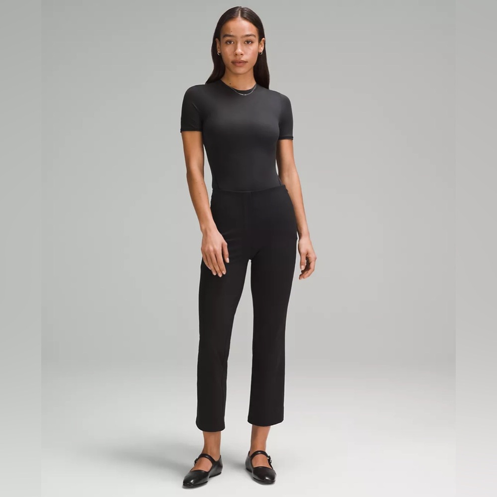 Lululemon Smooth Fit Pull-On High-Rise Cropped Pant black size 6